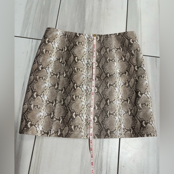 Wild Honey Mini Skirt Gray & Ivory Vegan Snakeskin Leather | Size Large - Picture 11 of 13